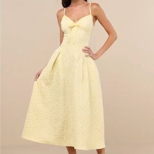 Lulus Ninetta Light Yellow Floral Jacquard Lace-Up Midi Dress